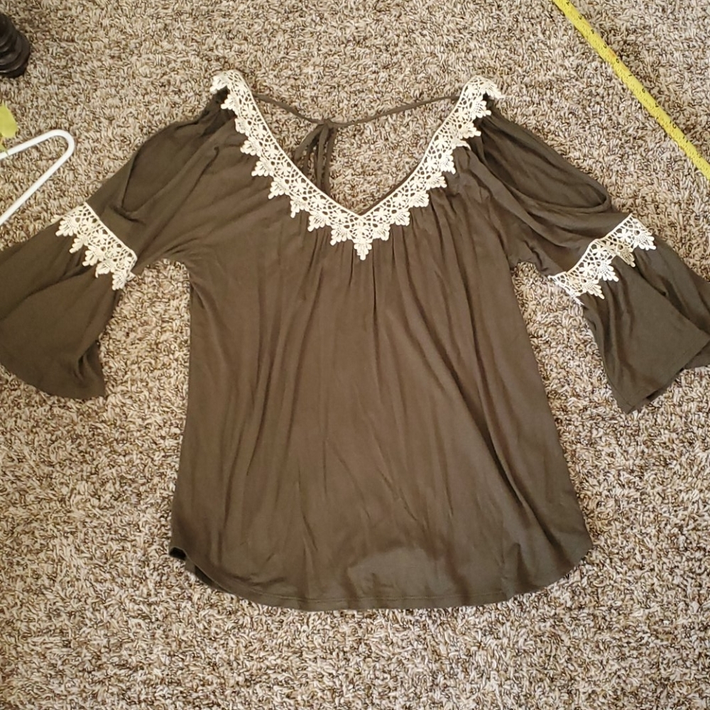 Cold shoulder top